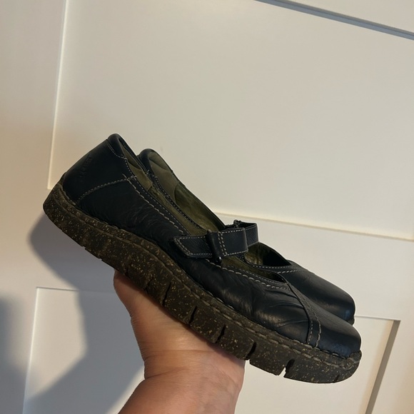 Earth Medley Black Leather Mary Jane Shoes / Flats Size 8.5 - Picture 3 of 8